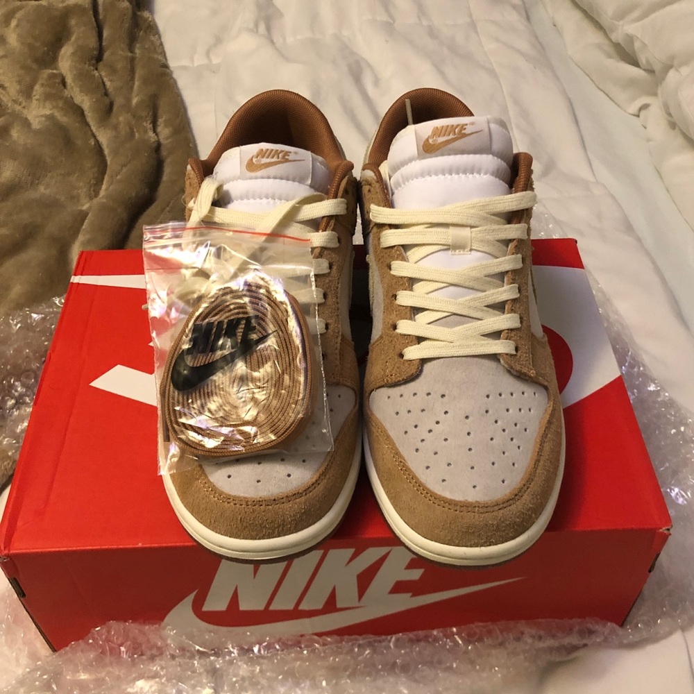 Nike Dunk Low Medium Curry (Size 8.5)